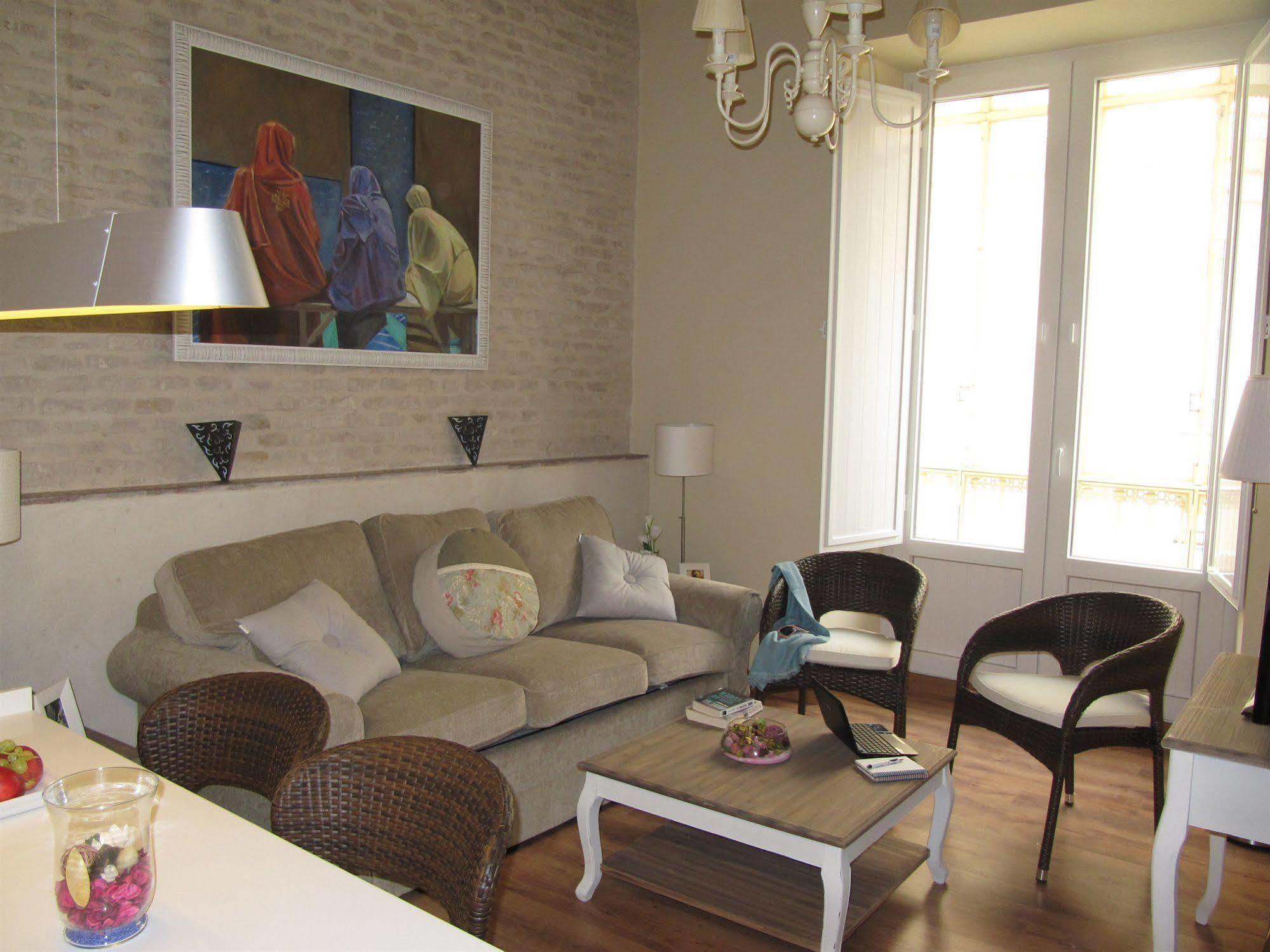 Life Apartments San Vicente Sevilla Dış mekan fotoğraf